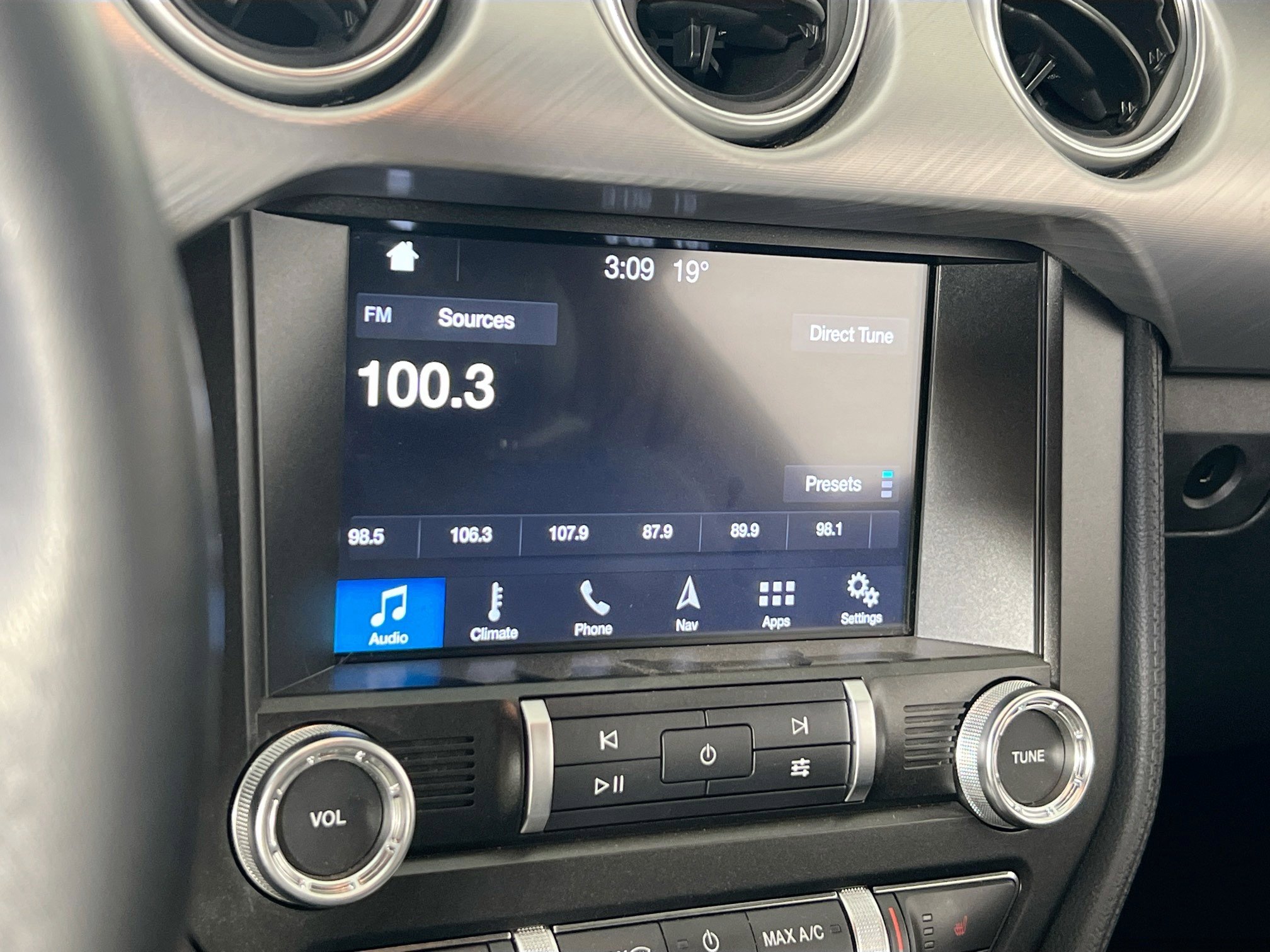 Used 2019 Ford Mustang GT Premium image 15