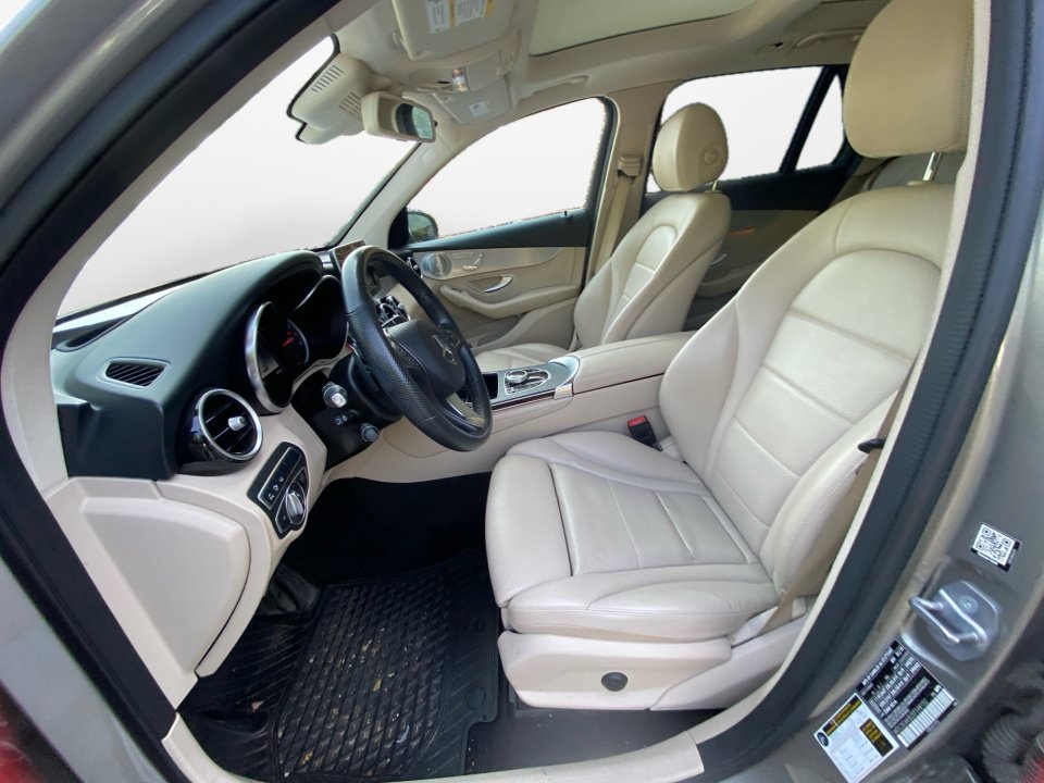 Certified 2019 Mercedes-Benz GLC 300 4MATIC image 9