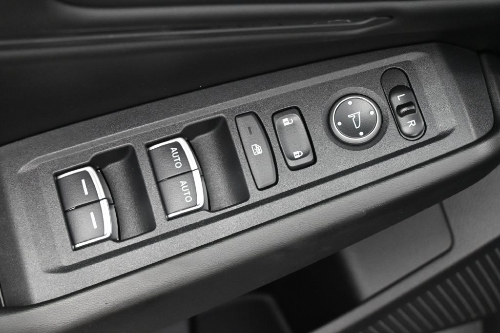 Used 2023 Honda Accord EX image 4