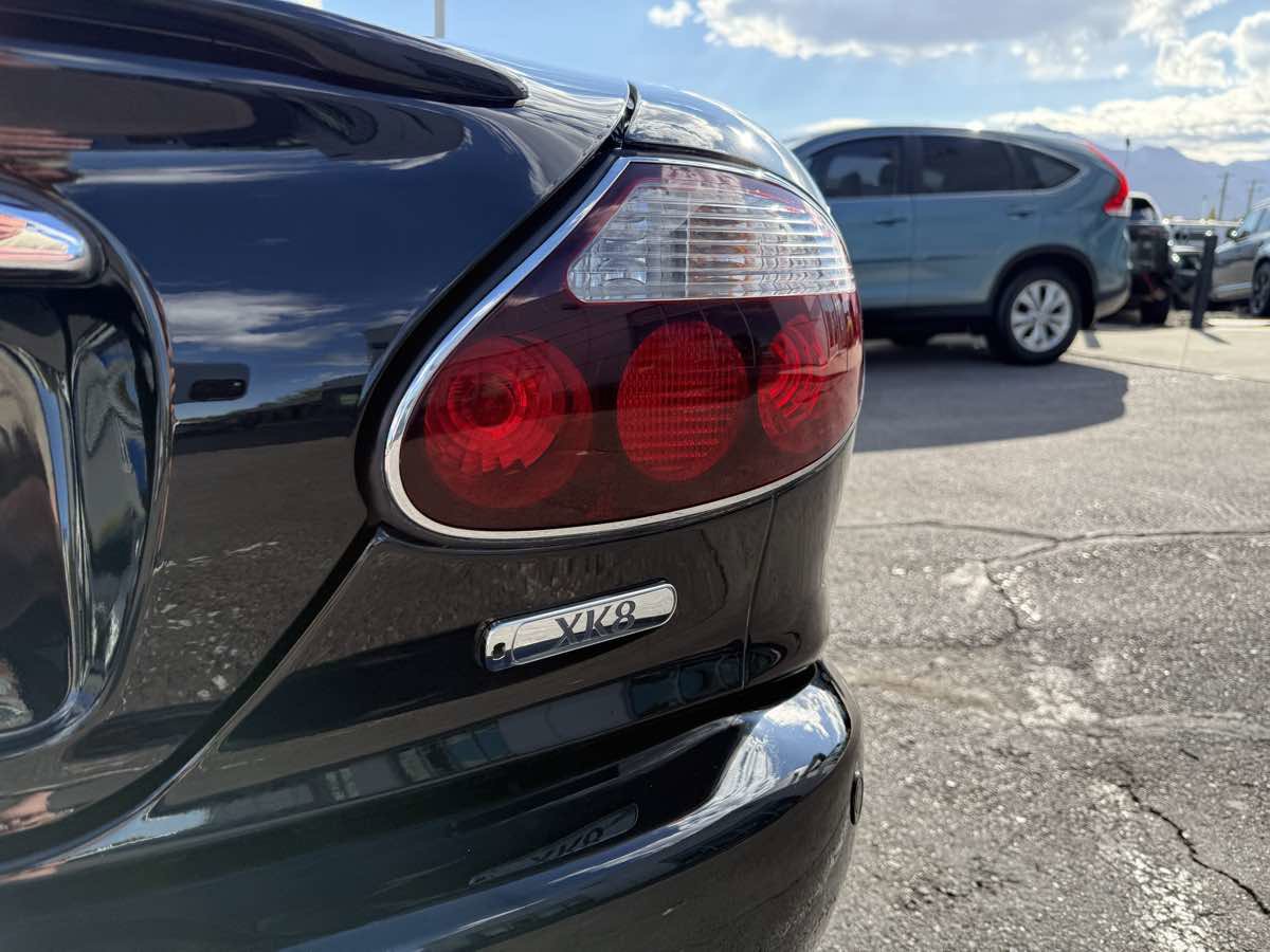 Used 2006 Jaguar XK8 Convertible image 17