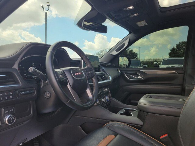 Used 2023 GMC Yukon XL AT4 w/ AT4 Premium Package AWD/4WD image 11