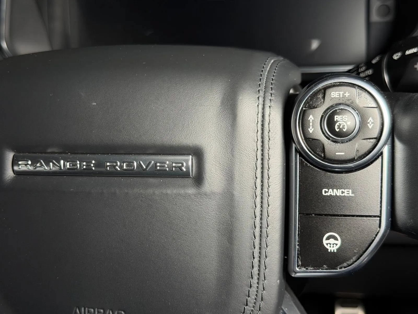 Used 2014 Land Rover Range Rover Autobiography AWD/4WD image 35