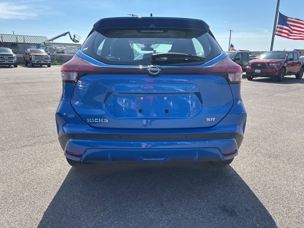 Used 2022 Nissan Kicks SR image 10