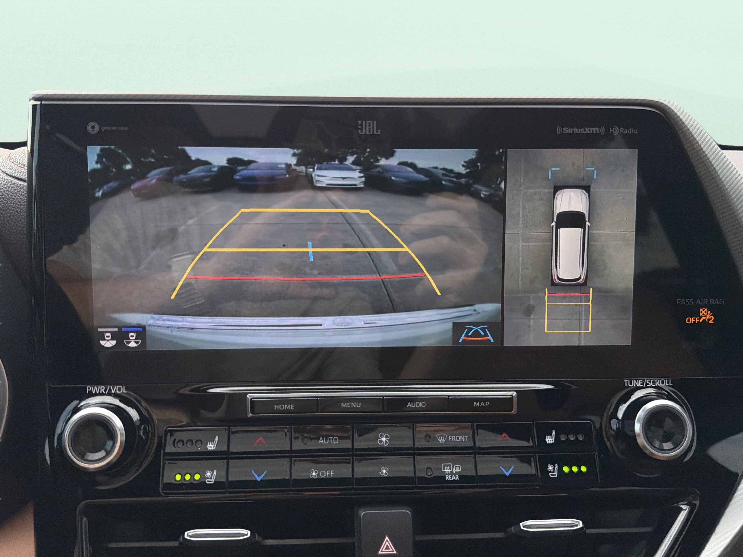 Used 2020 Toyota Highlander Platinum FWD image 79