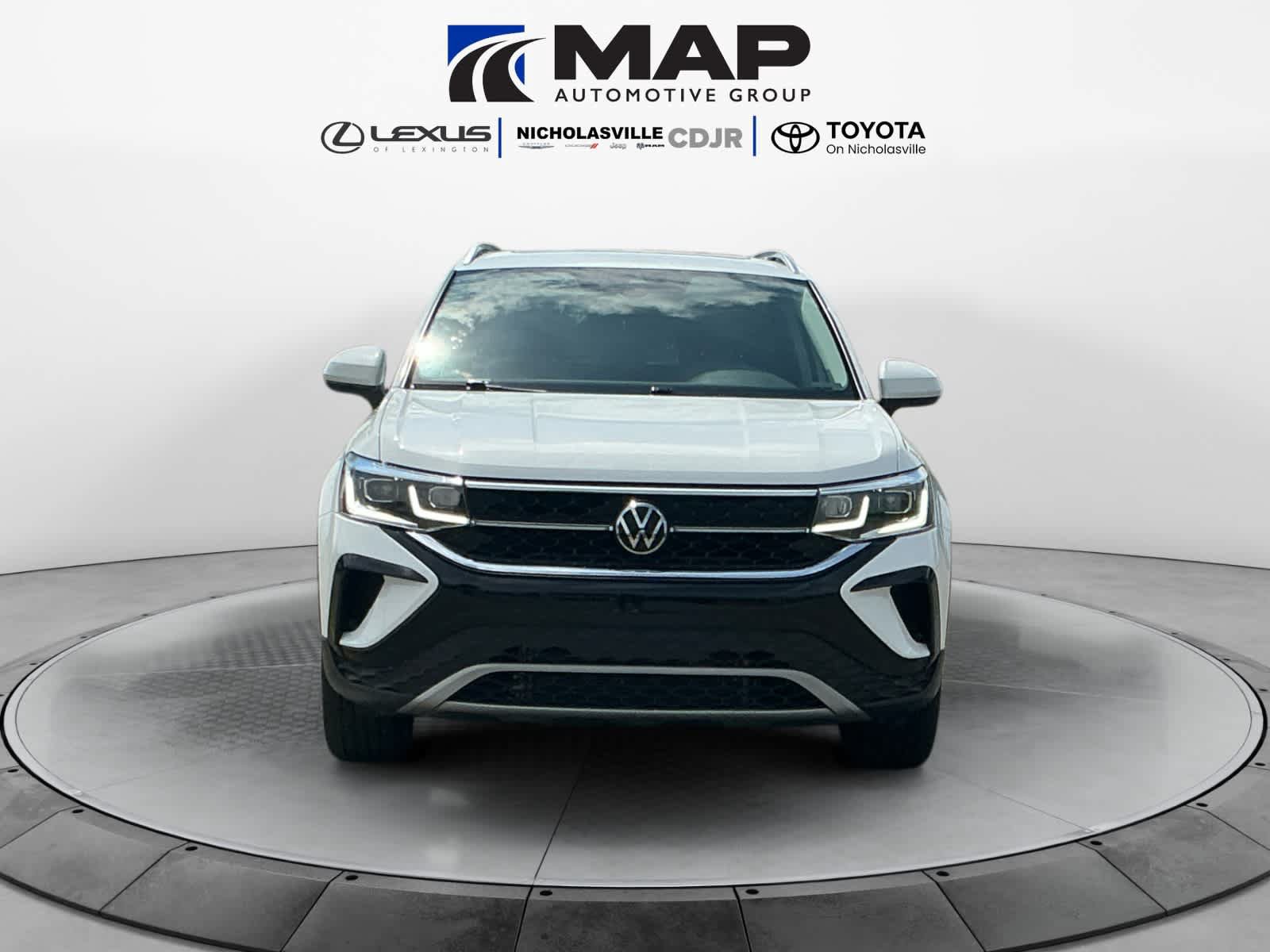 Used 2023 Volkswagen Taos SEL w/ Black Wheel Package AWD/4WD image 8