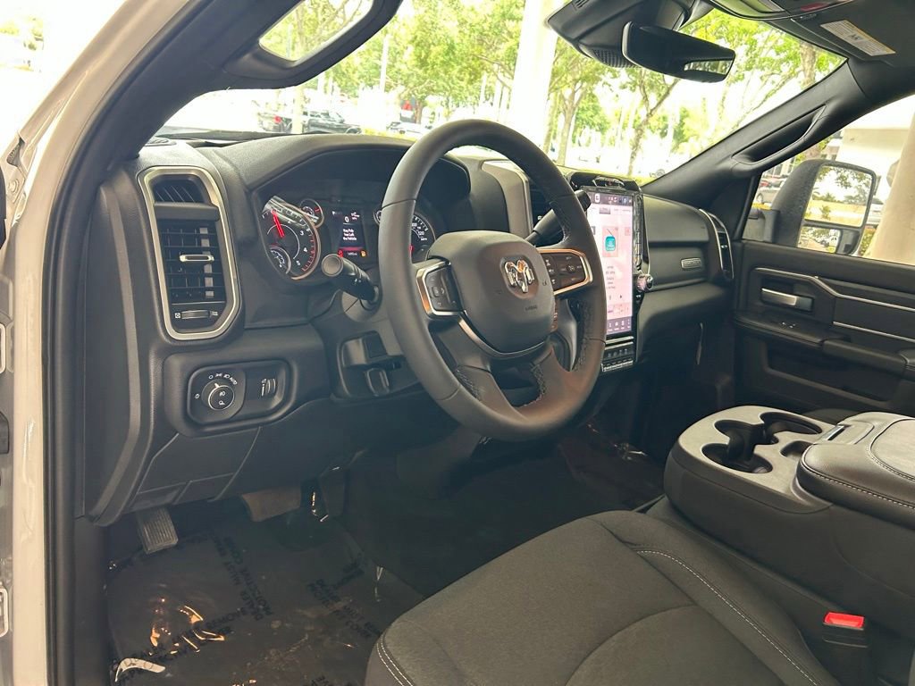 Used 2025 RAM 3500 Big Horn AWD/4WD image 6