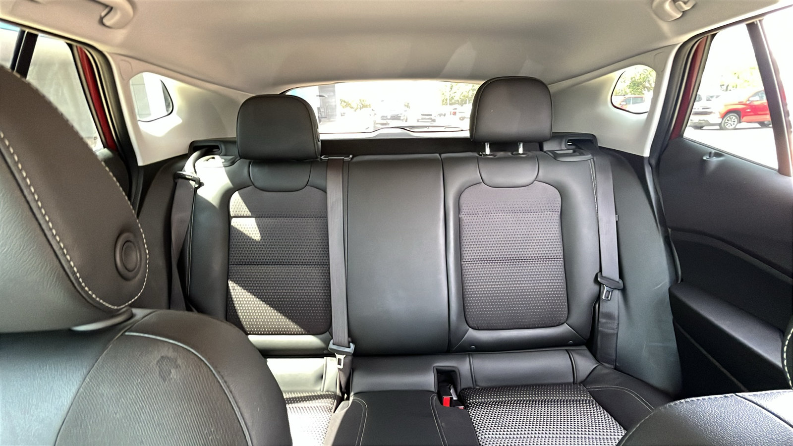 Used 2025 Chevrolet Trax LT FWD image 23