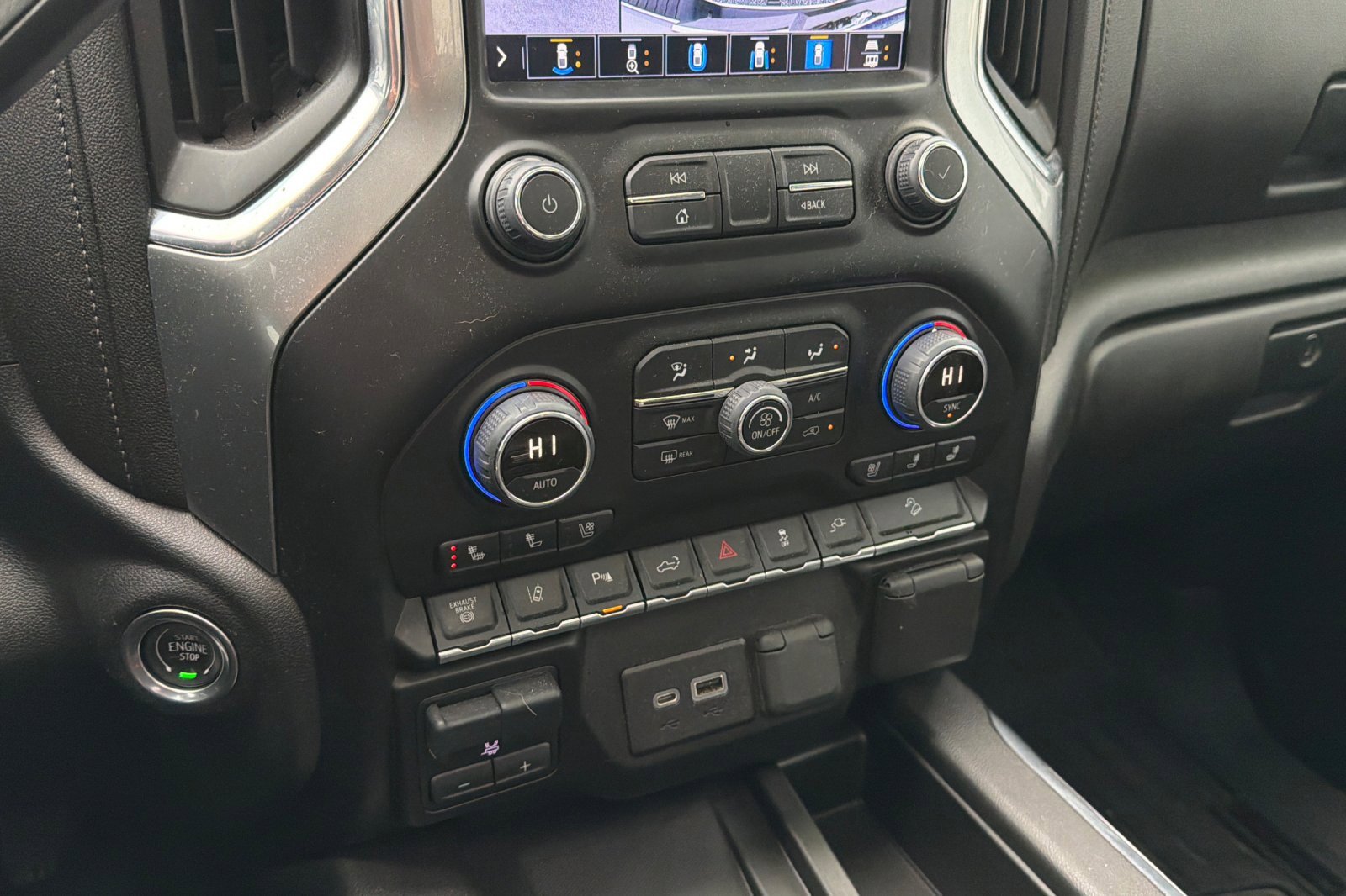 Used 2022 Chevrolet Silverado 3500 LTZ w/ LTZ Plus Package image 26