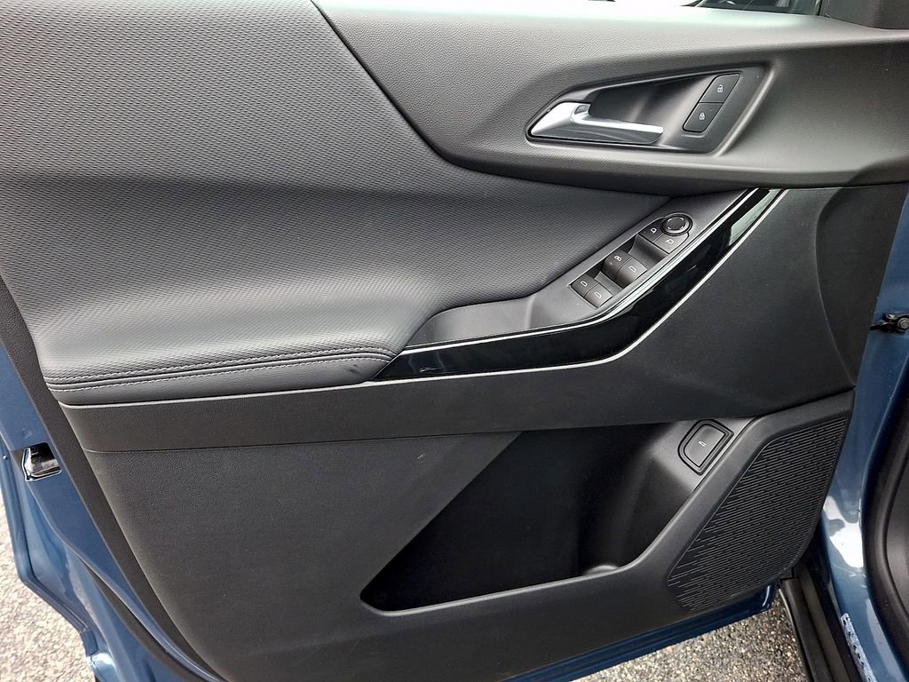 New 2026 Chevrolet Equinox LT w/ Convenience Package II image 8