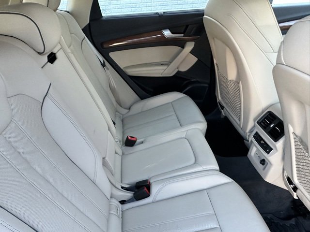 Used 2021 Audi Q5 Prestige w/ Prestige Package image 23