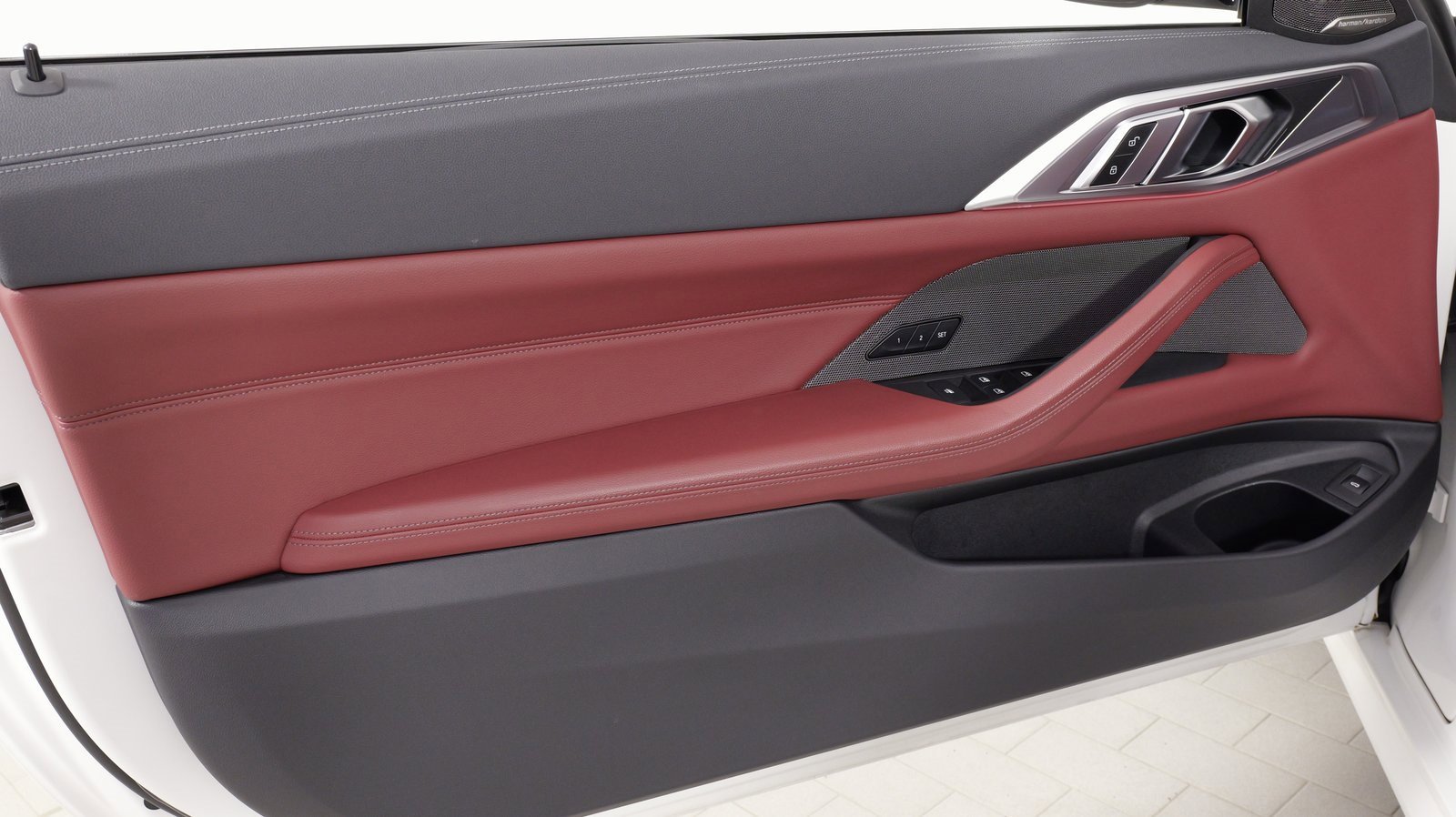 Used 2023 BMW 430i xDrive Convertible w/ M Sport Package image 28