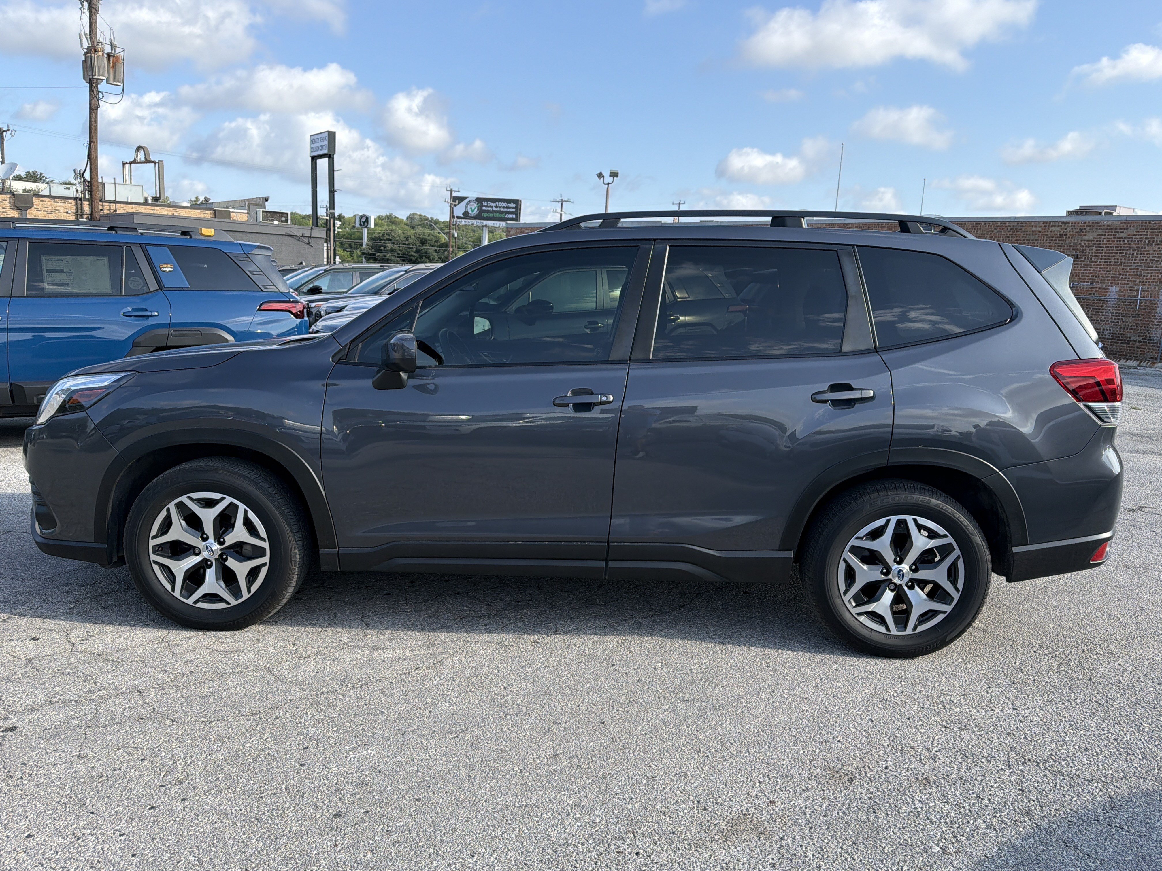 Used 2024 Subaru Forester Premium AWD/4WD image 6