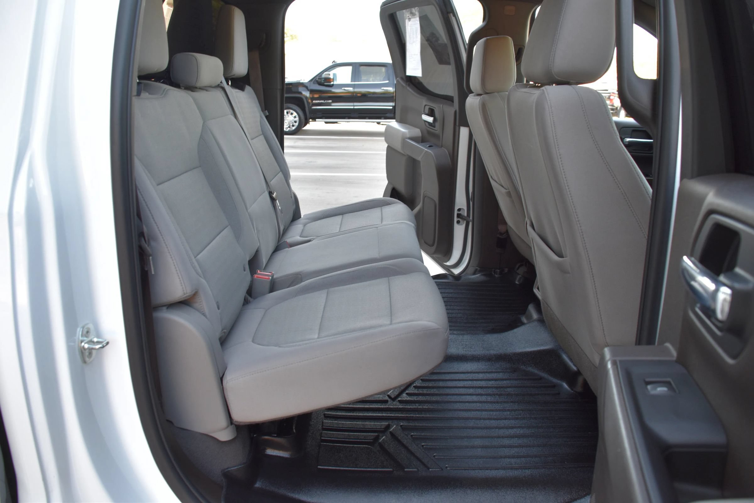 Used 2022 Chevrolet Silverado 1500 LT w/ LPO, Dark Essentials Package AWD/4WD image 27