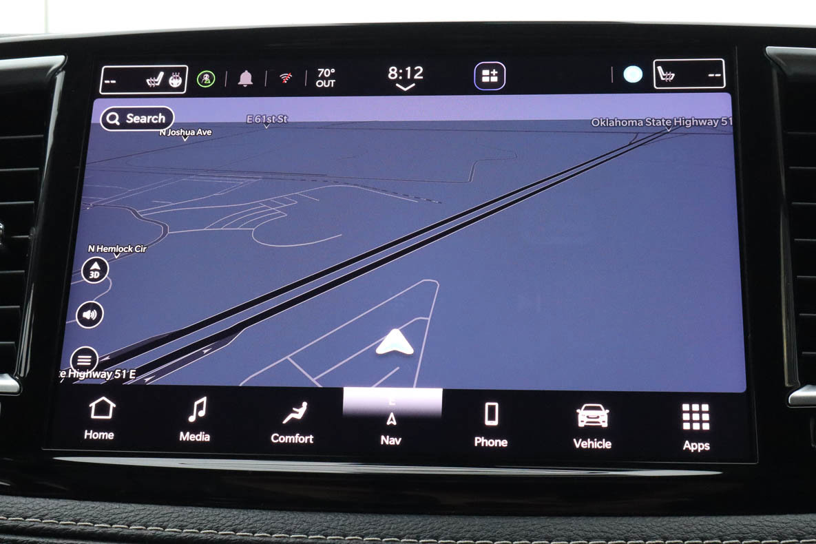 Used 2023 Chrysler Pacifica Limited FWD image 25