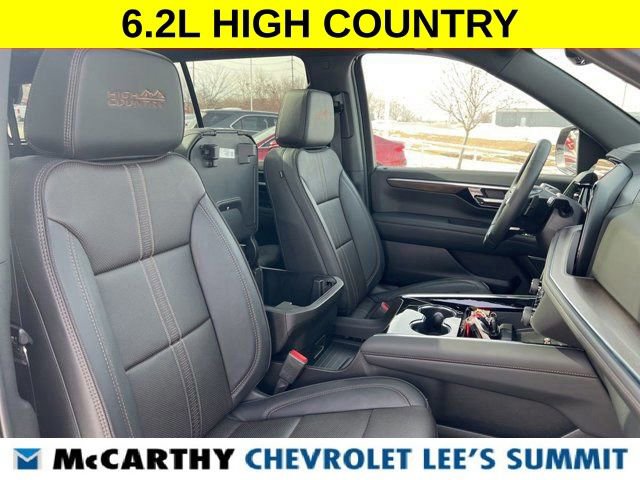 Used 2025 Chevrolet Tahoe High Country image 24