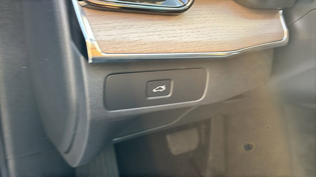 New 2026 Volvo XC90 B6 Plus image 12