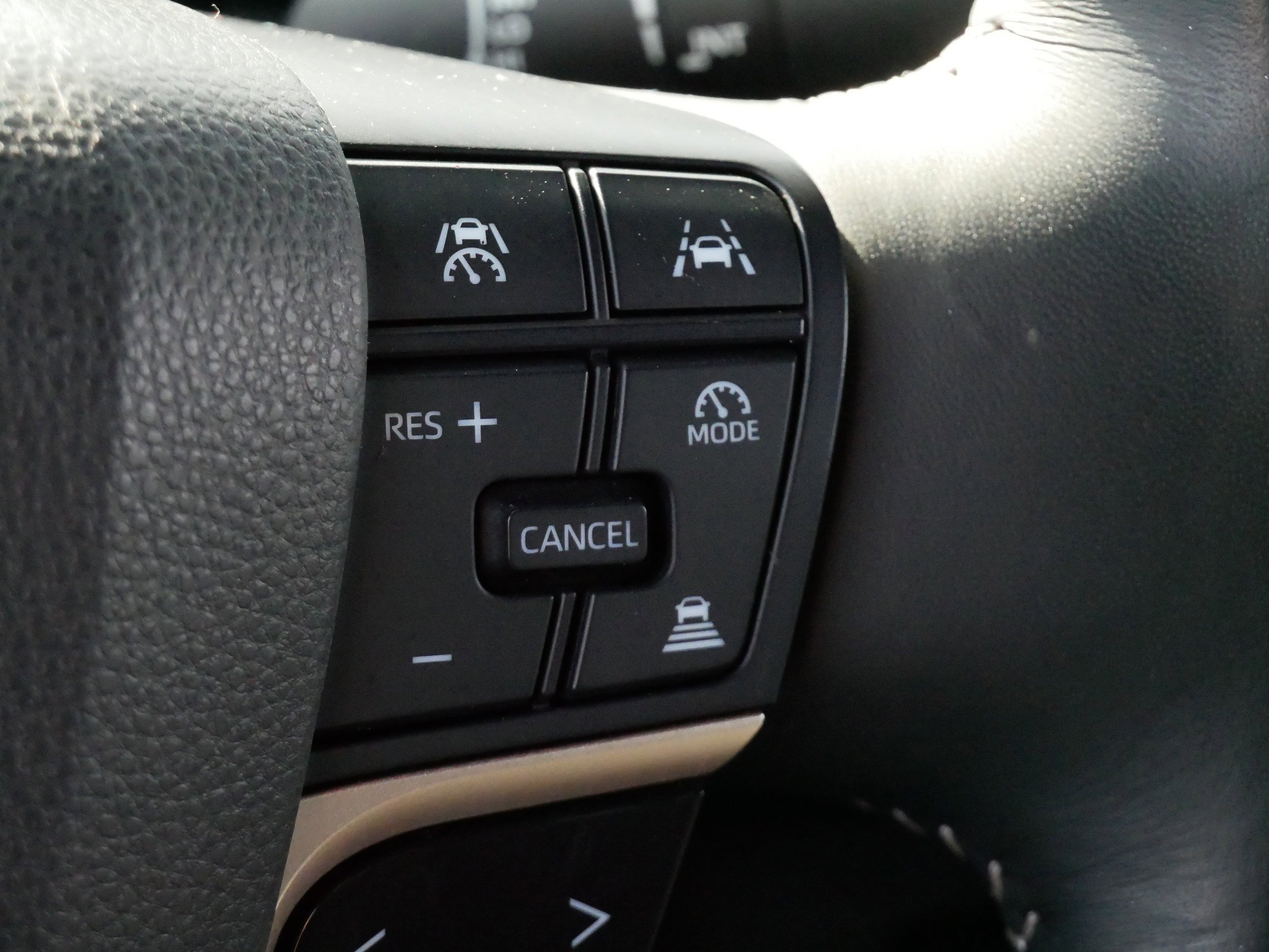 Certified 2024 Toyota Crown XLE image 26
