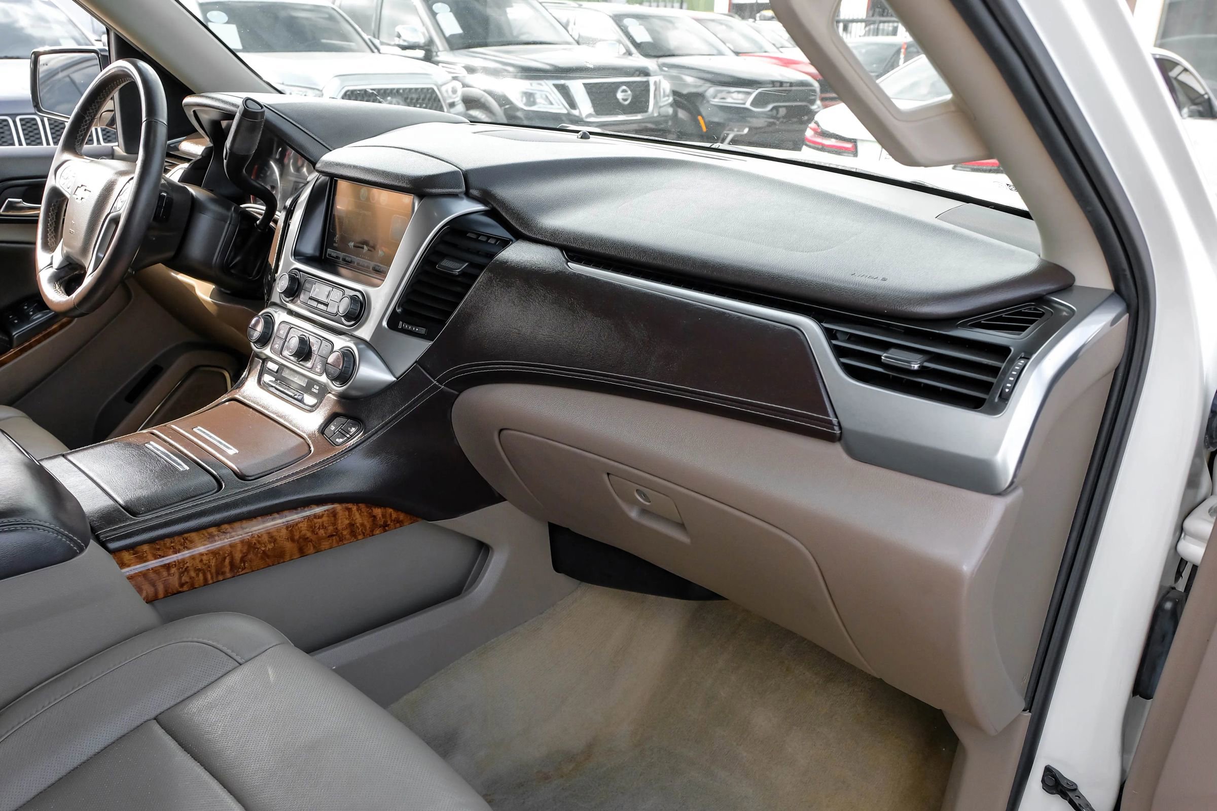 Used 2015 Chevrolet Suburban LTZ image 19