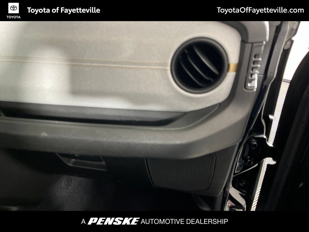 Used 2024 Jeep Wrangler Unlimited Sport AWD/4WD image 19
