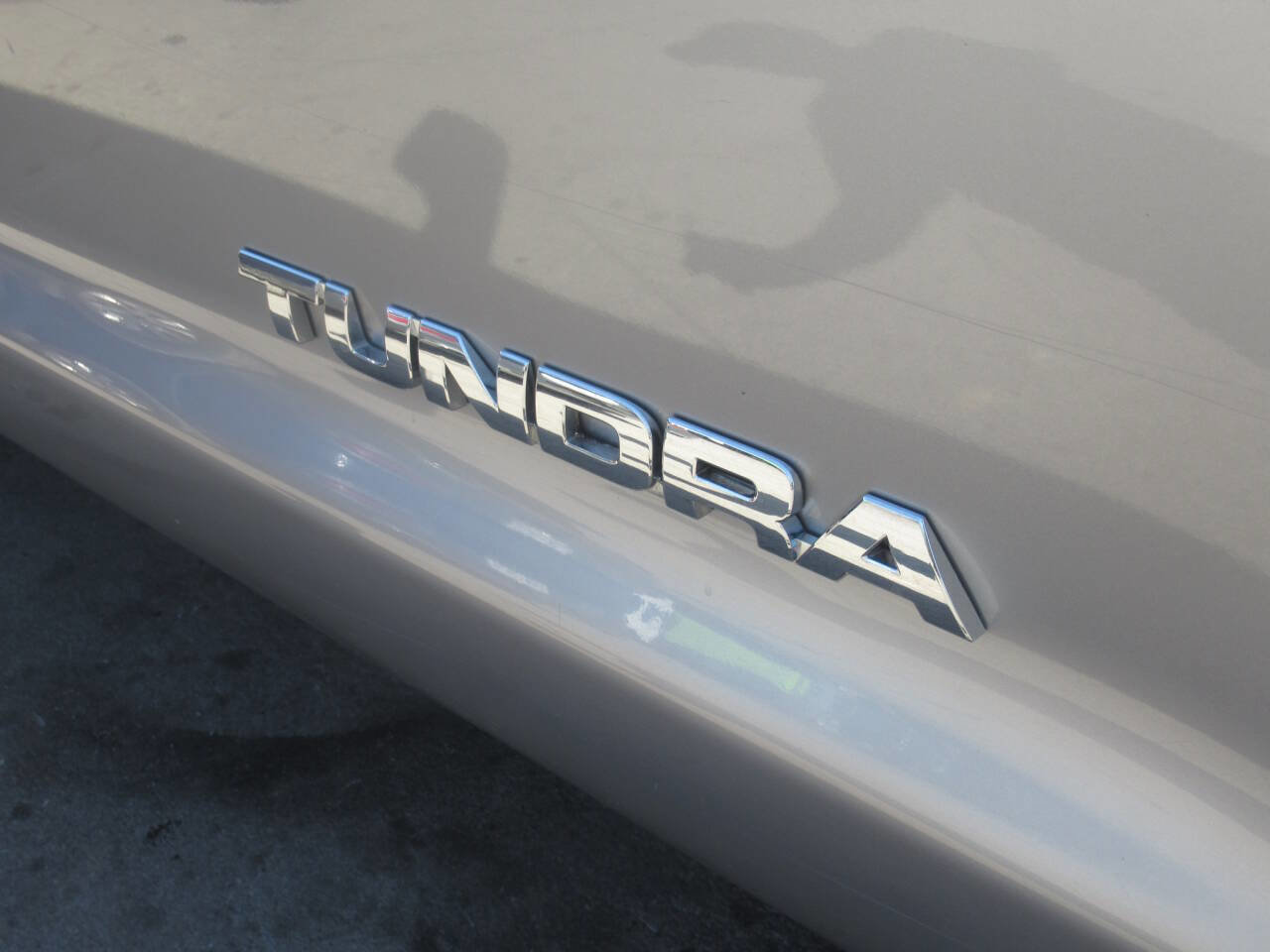 Used 2012 Toyota Tundra 4x4 Double Cab w/ TRD Off-Road Pkg image 4