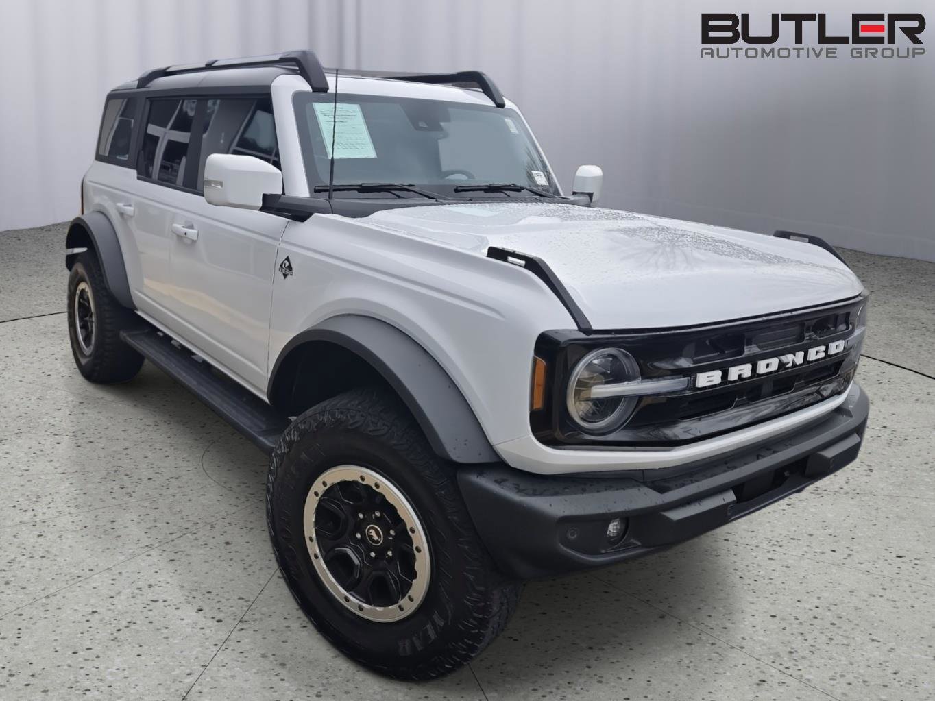 Used 2023 Ford Bronco Outer Banks w/ Sasquatch Package image 3