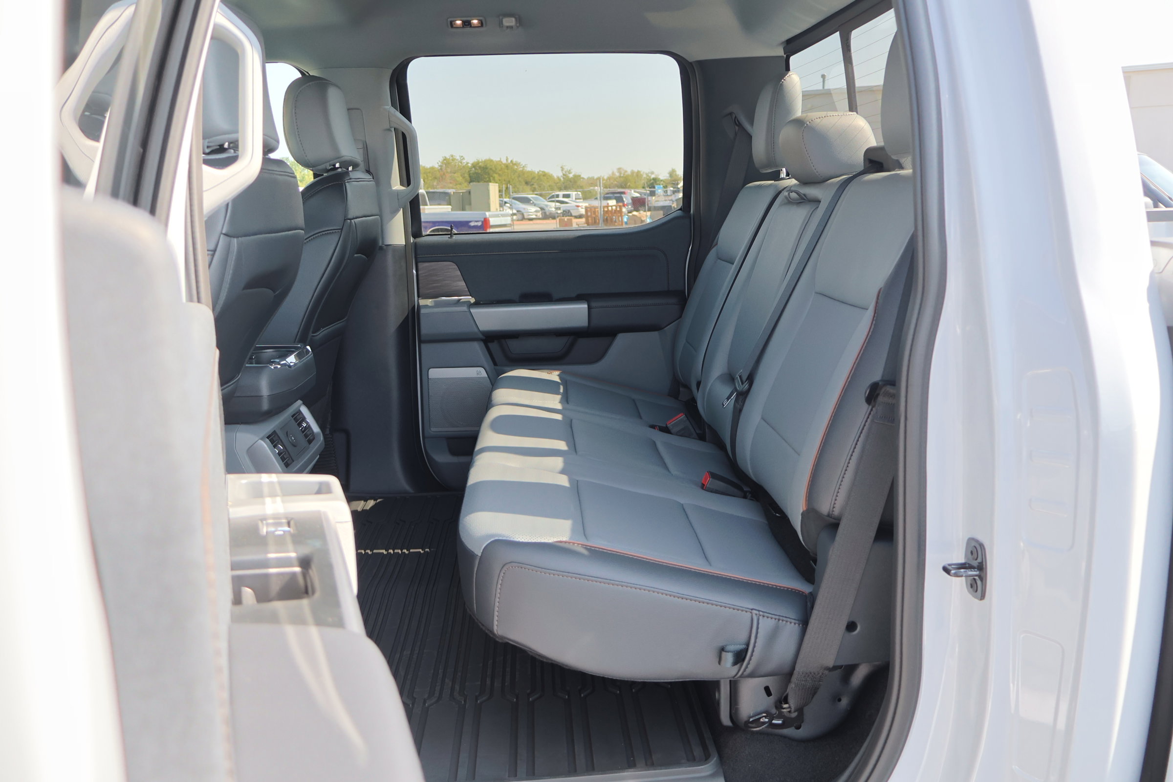 Certified 2025 Ford F150 Lariat w/ Equipment Group 501A Mid image 24