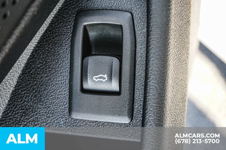 Used 2025 BMW 330i Sedan RWD image 50