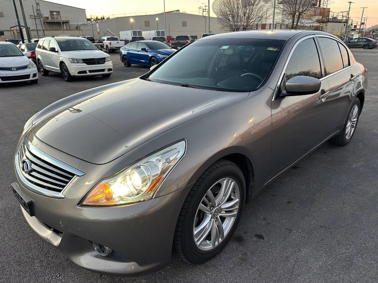 Used 2010 INFINITI G37 x Sedan image 4