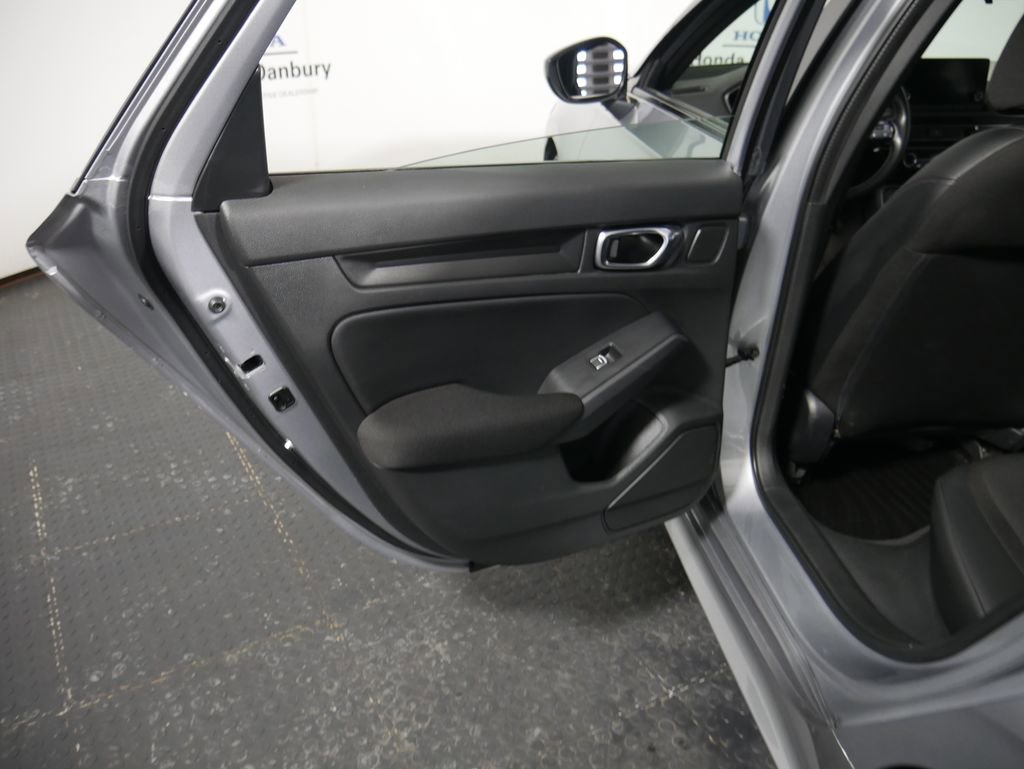 Used 2023 Honda Civic Sport image 9