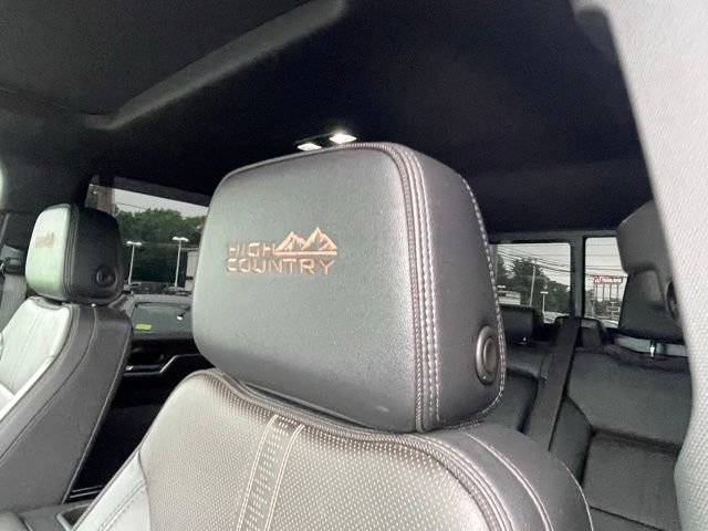 Used 2025 Chevrolet Silverado 3500 High Country w/ High Country Premium Package AWD/4WD image 15
