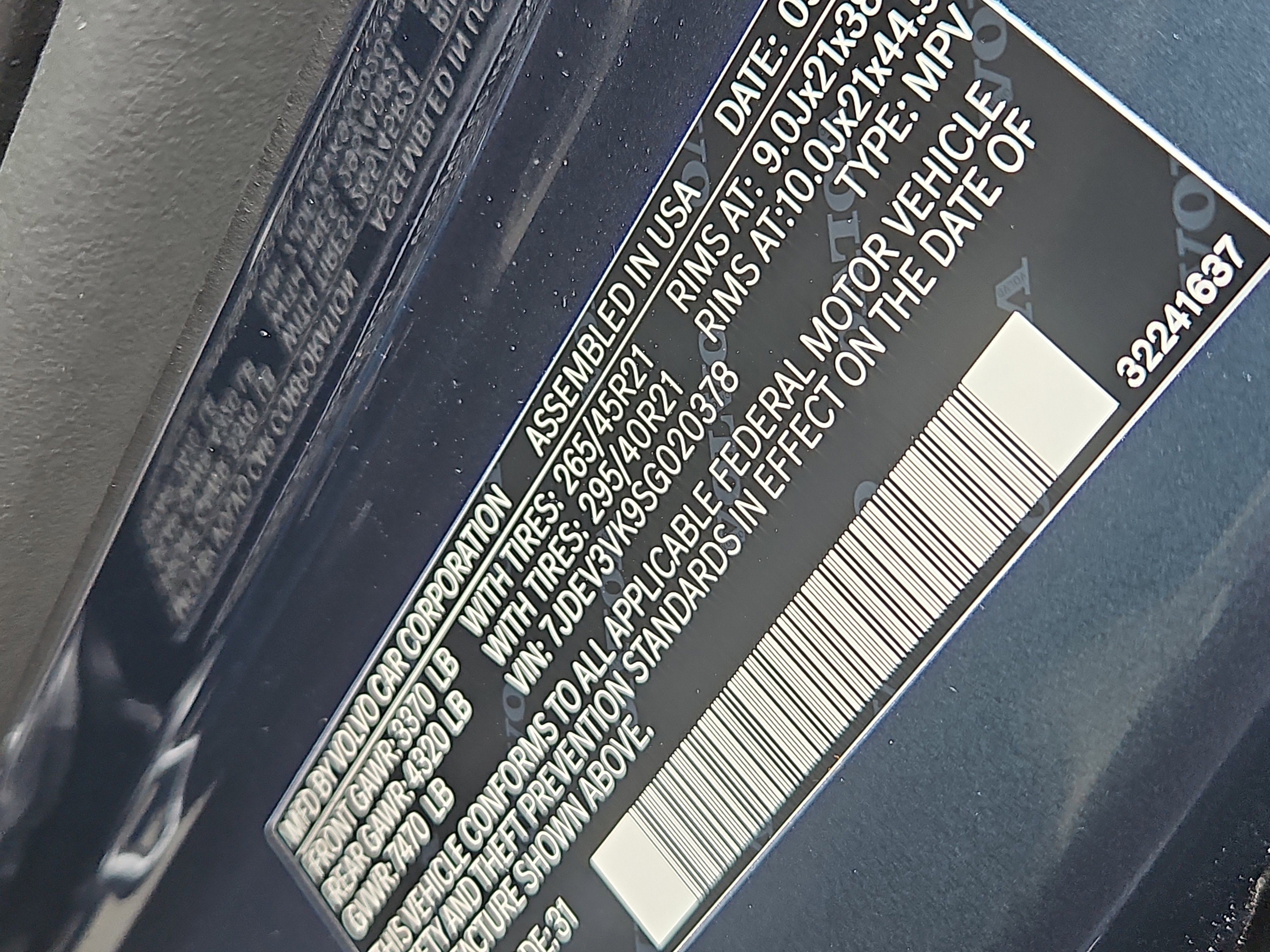 New 2025 Volvo EX90 Plus w/ Protection Package Premier image 5