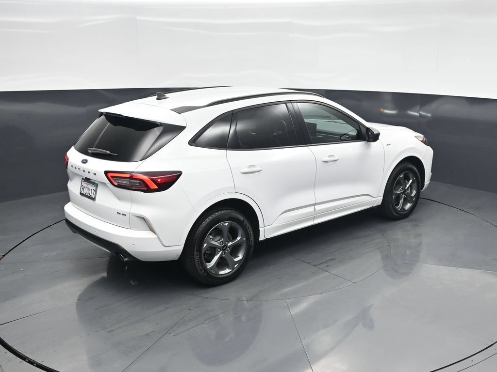 Certified 2023 Ford Escape ST-Line w/ Tech Pack #1 AWD/4WD image 36
