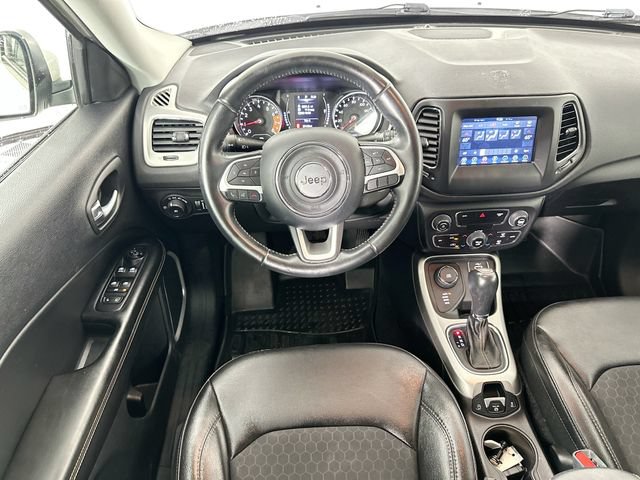 Used 2019 Jeep Compass Latitude AWD/4WD image 10