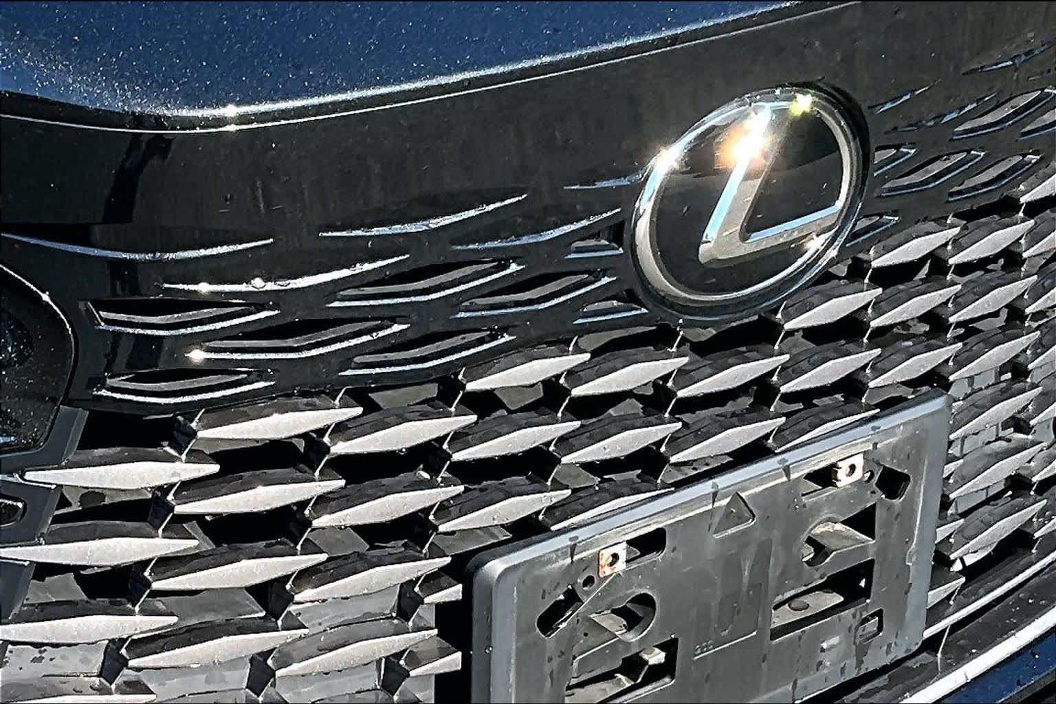 Used 2024 Lexus RX 350 Premium w/ Accessory Package AWD/4WD image 30