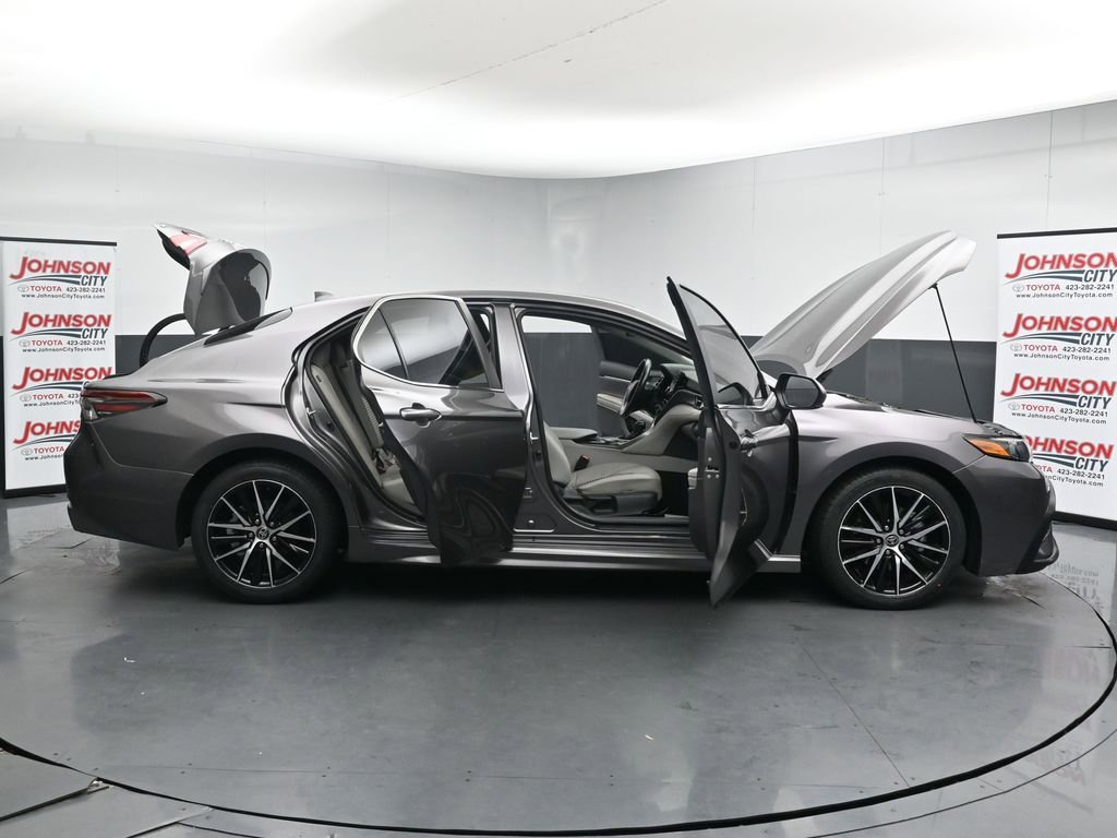 Used 2022 Toyota Camry SE FWD image 42