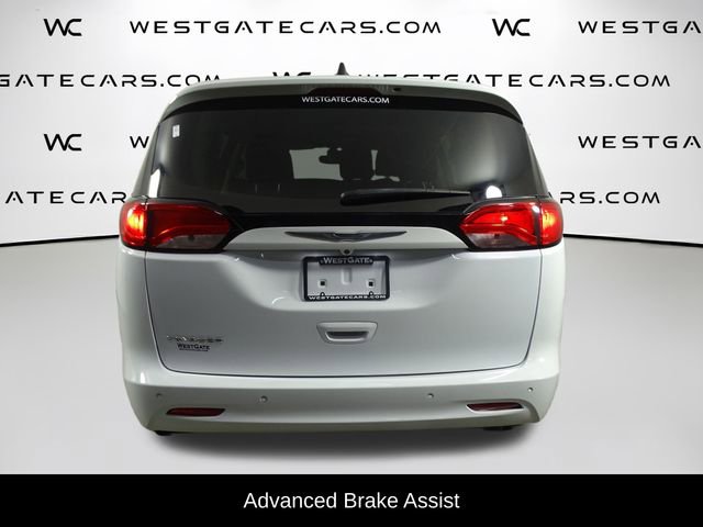 Used 2021 Chrysler Voyager L image 7