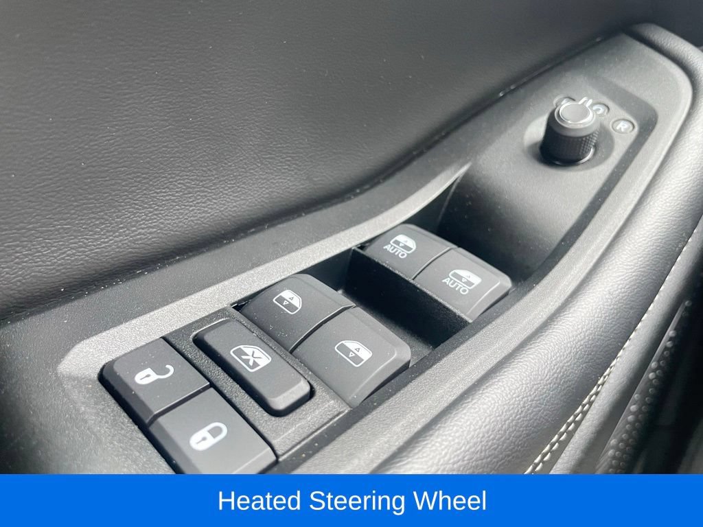 Used 2025 Jeep Grand Cherokee L Altitude AWD/4WD image 22