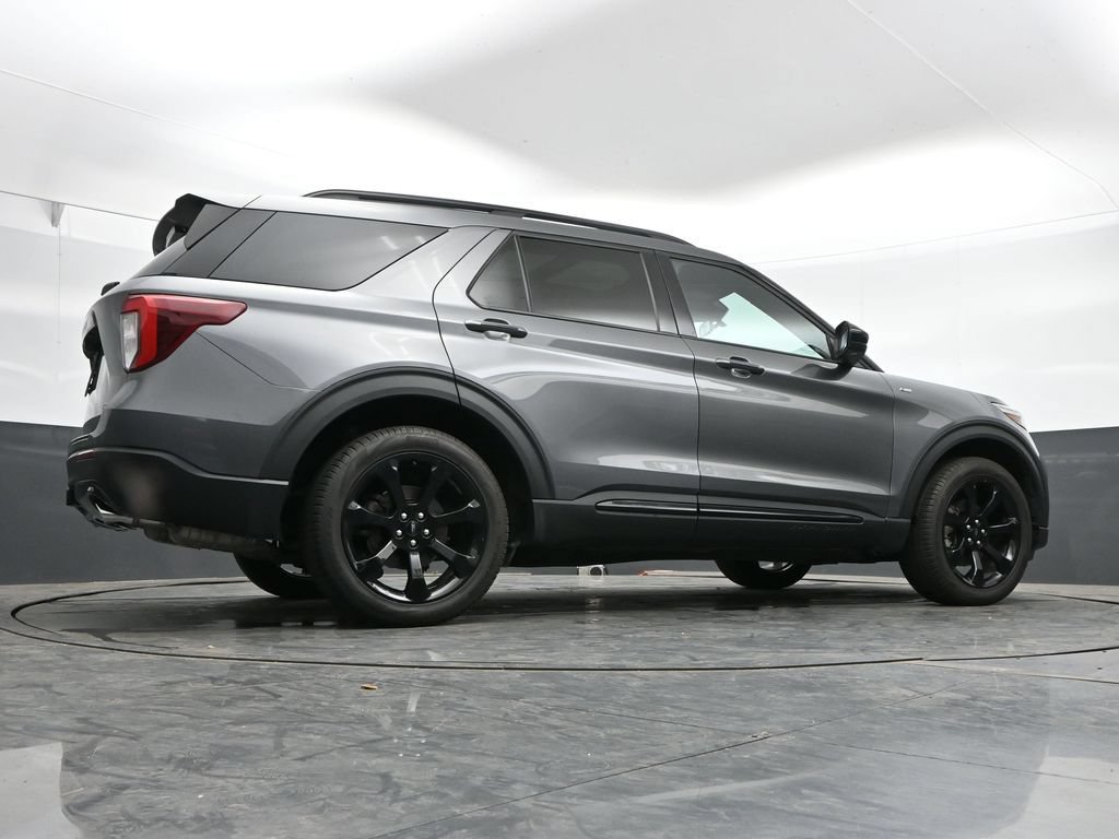 Used 2023 Ford Explorer ST-Line w/ Class IV Trailer Tow Package AWD/4WD image 40