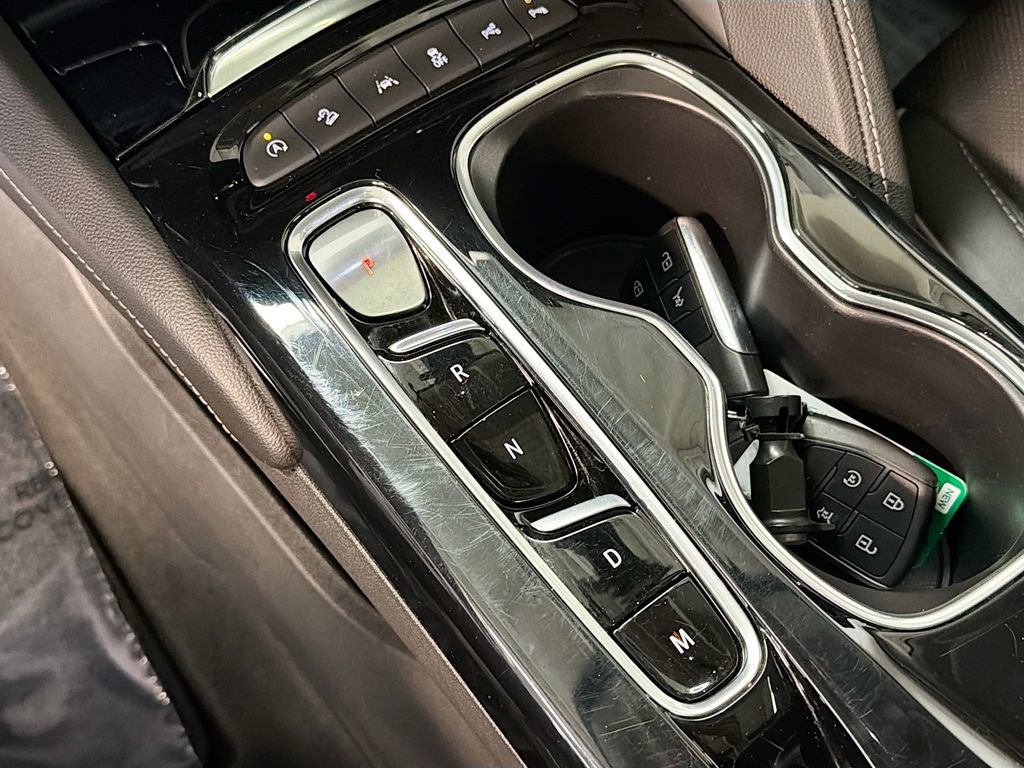 Used 2023 Buick Envision Avenir image 18