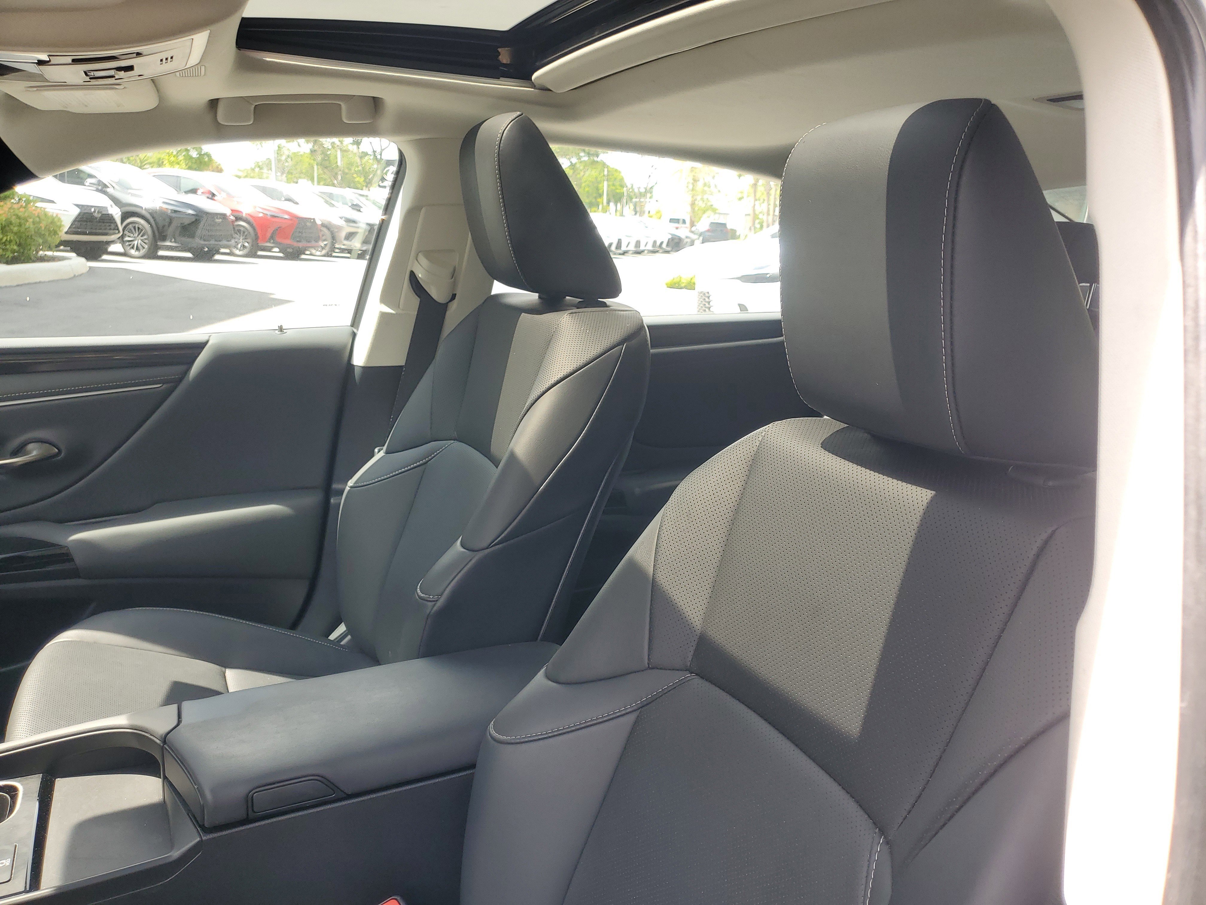 Certified 2023 Lexus ES 350 w/ Accessory Package (Z2) FWD image 16