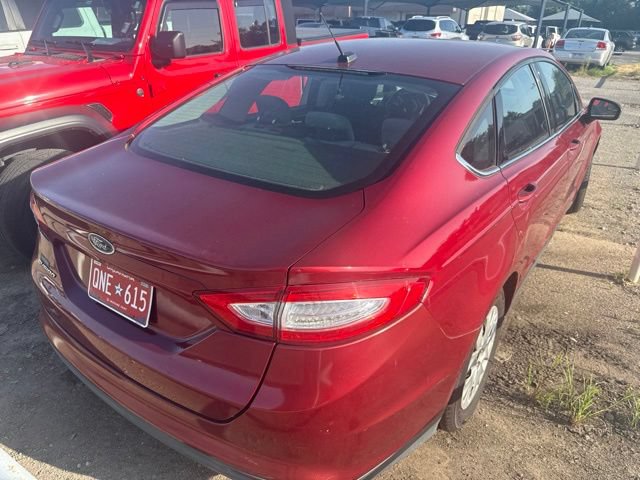 Used 2013 Ford Fusion S FWD image 4