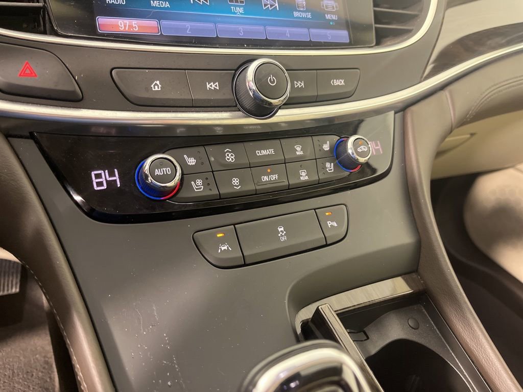 Used 2017 Buick LaCrosse Premium image 28