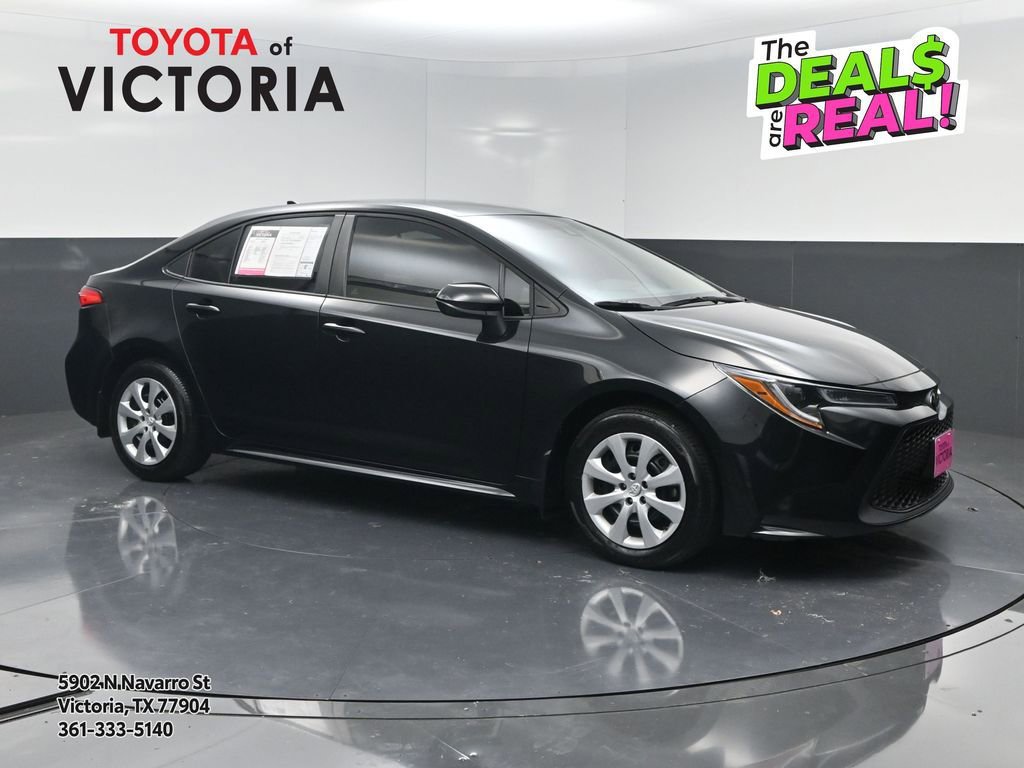 Used 2022 Toyota Corolla LE image 1