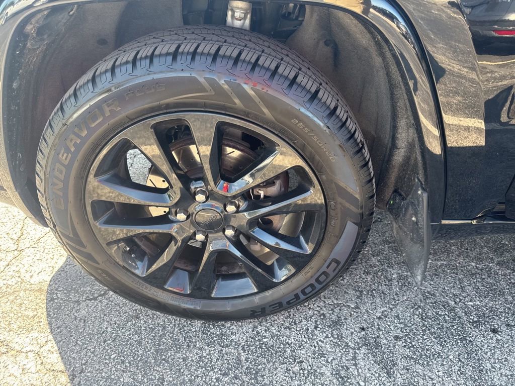 Used 2019 Jeep Grand Cherokee Altitude AWD/4WD image 46