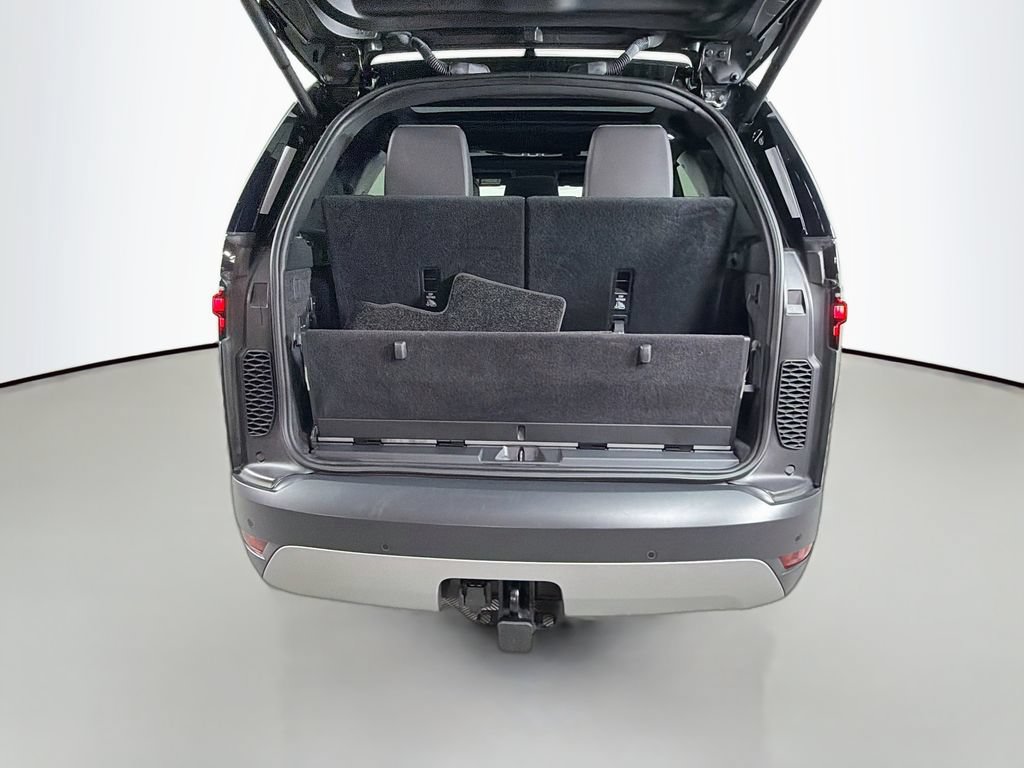 Certified 2025 Land Rover Discovery S AWD/4WD image 28