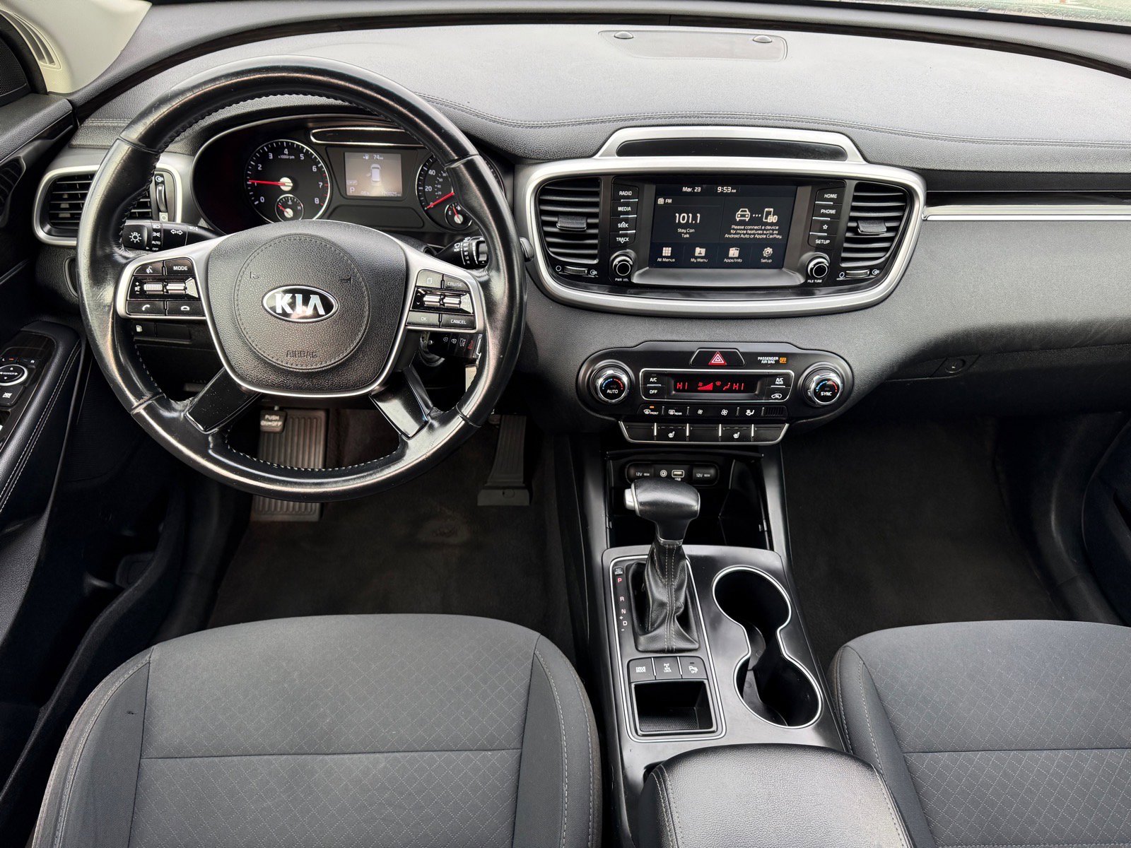 Used 2019 Kia Sorento S image 18