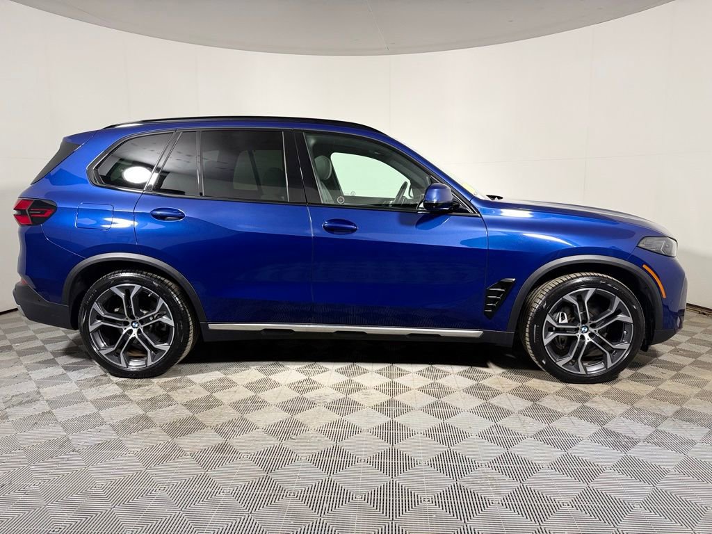 Used 2025 BMW X5 xDrive40i AWD/4WD image 8