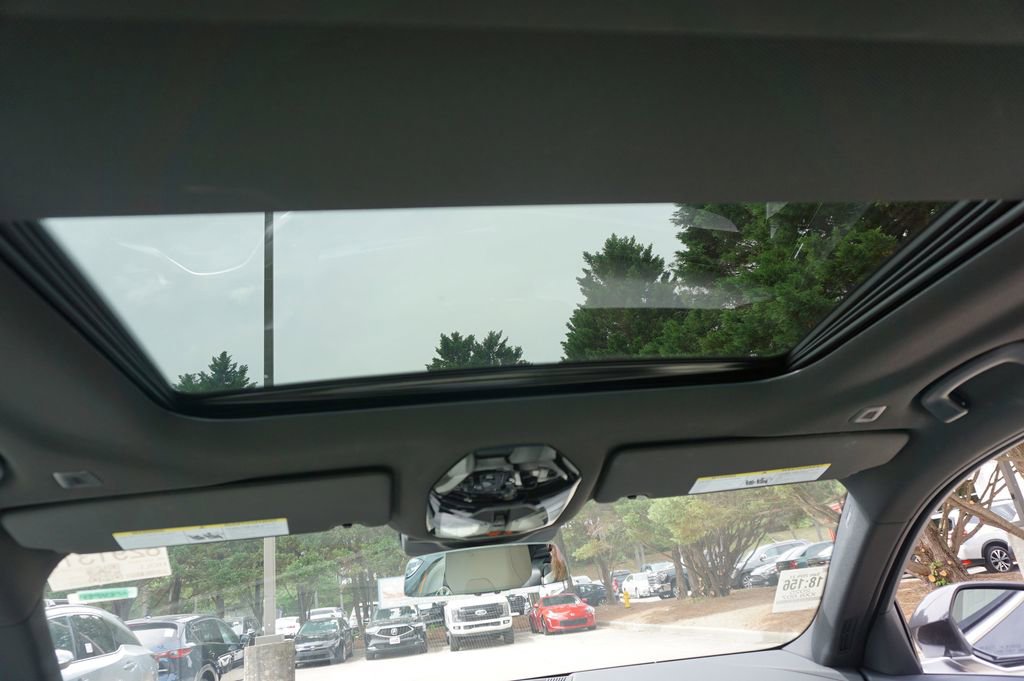 Used 2025 BMW 530i xDrive w/ Premium Package image 12