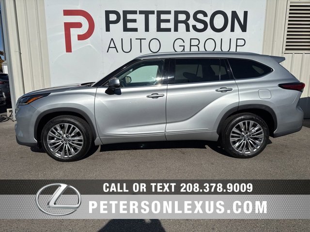 Used 2023 Toyota Highlander Platinum image 6