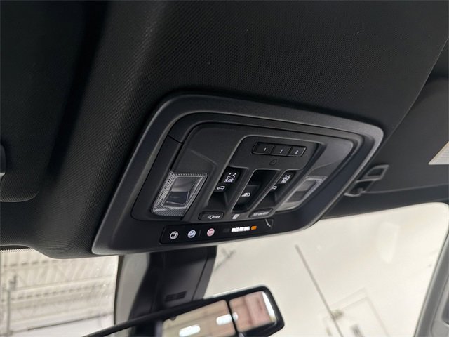 Used 2022 GMC Sierra 3500 AT4 w/ AT4 Preferred Package image 32